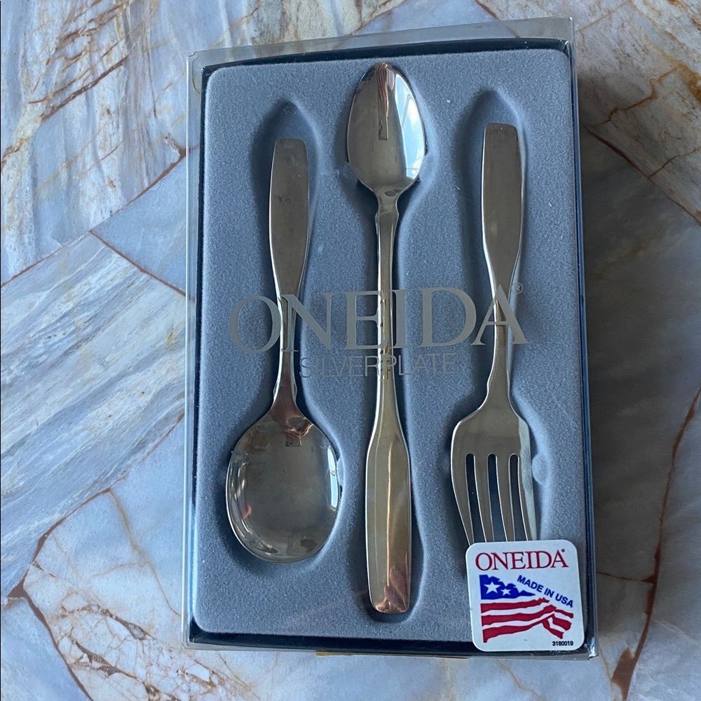 Oneida‎ Bennington Silverplate 3 Pc Baby Set Flatware Made in USA 1379003B New
